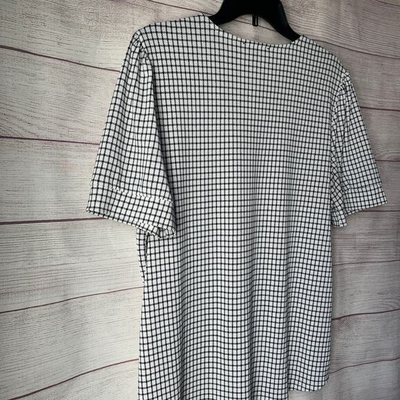 Adrianna Papell Black and White Check Blouse Puff Sleeves V Neckline Size Large - Picture 11 of 11